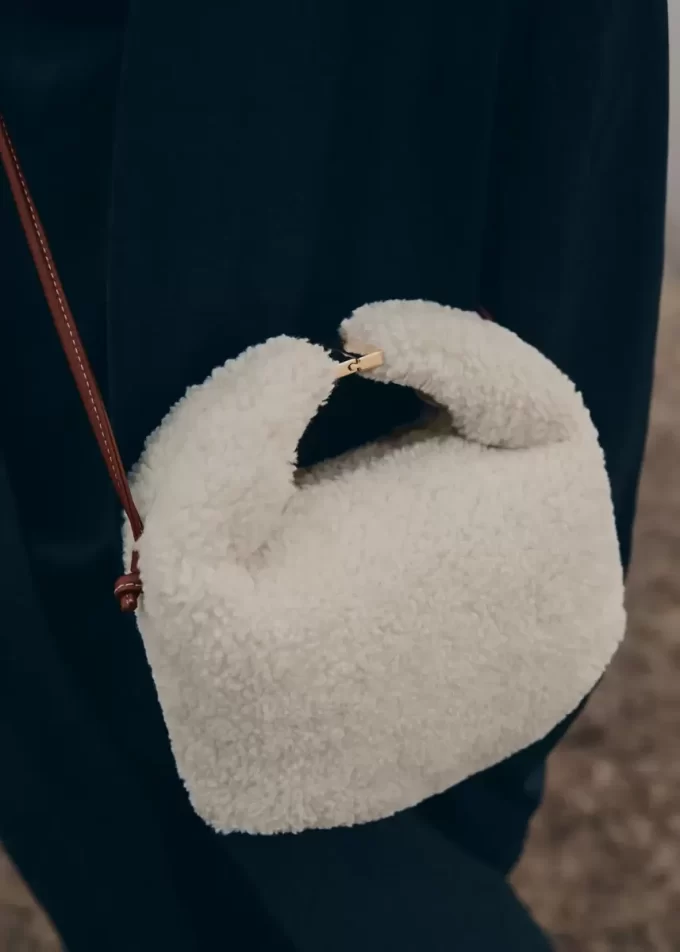 Béri Edition Ecru Shearling Béri Edition Ecru Shearling