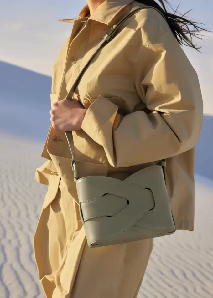 Nodde Edition Smooth Olive Nodde Edition Smooth Olive