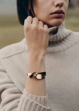 Éole Cuff Edition in pelle nera Éole Cuff Edition in pelle nera