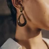 Orecchini pendenti Naé Edition in vetro fumé Orecchini pendenti Naé Edition in vetro fumé